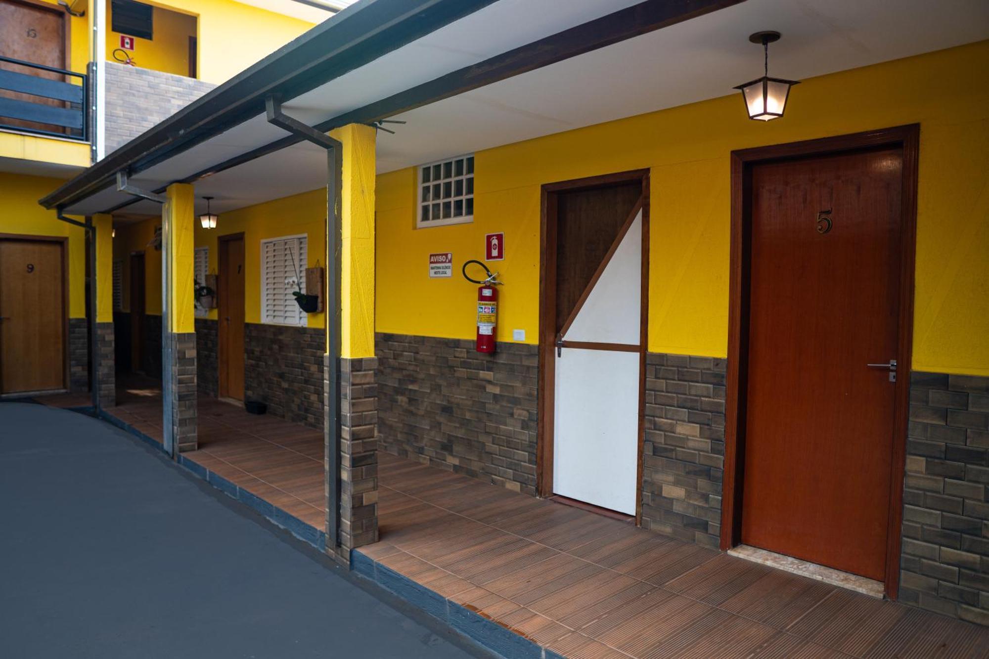 Hotel Nixon Proximo, Rodoviaria, Prefeitura E A Matriz Central Itaí Exterior foto